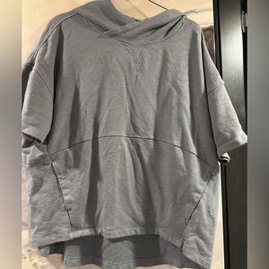 Fabletics Cropped Shortsleeved hoodie
